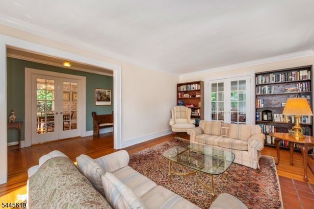 579 Parker St, Newark City, NJ 07104