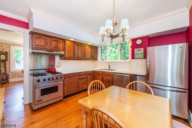 579 Parker St, Newark City, NJ 07104