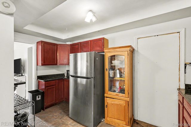 2174 Middlebelt Road, West Bloomfield Charter Township, MI 48324