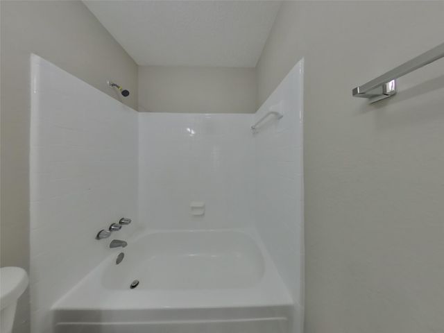 7102 Tara Blue Ridge Drive, Richmond, TX 77469