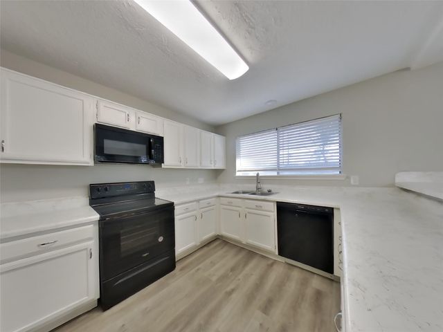 7102 Tara Blue Ridge Drive, Richmond, TX 77469