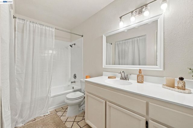 6254 Joaquin Murieta Ave H, Newark, CA 94560