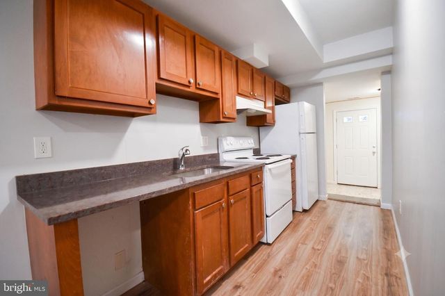 2806 POMEROY RD SE, Washington, DC 20020