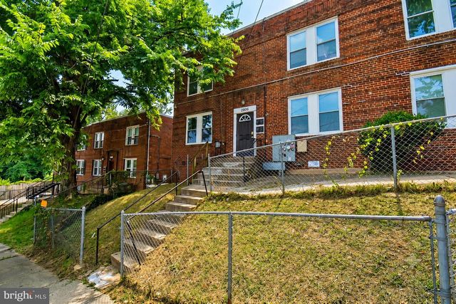 2806 POMEROY RD SE, Washington, DC 20020