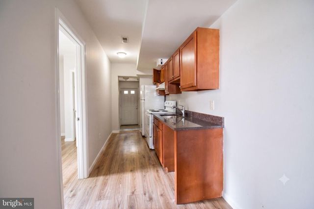 2806 POMEROY RD SE, Washington, DC 20020