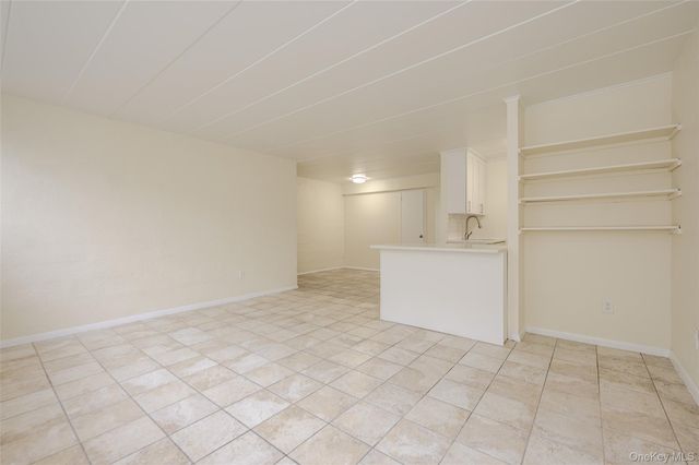 3 Duryea Place 1D, Lynbrook, NY 11563