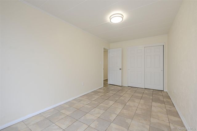 3 Duryea Place 1D, Lynbrook, NY 11563