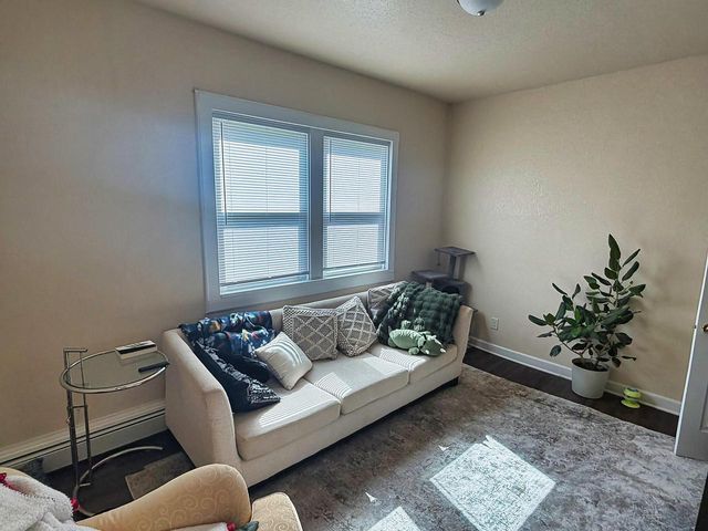 818 Milwaukee AVENUE, South Milwaukee, WI 53172