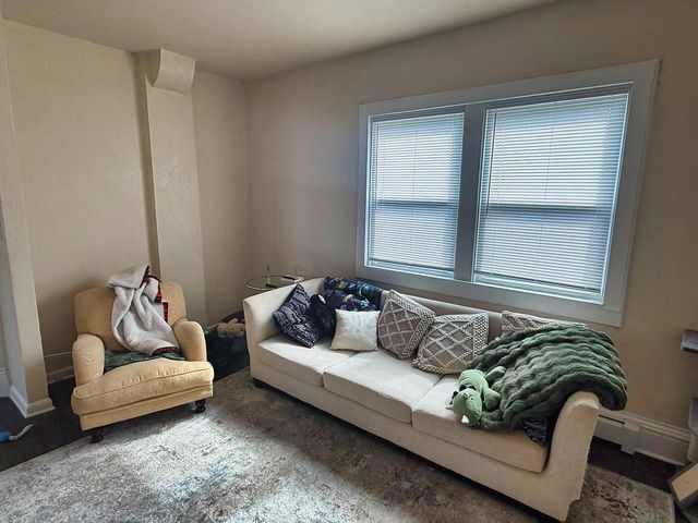 818 Milwaukee AVENUE, South Milwaukee, WI 53172