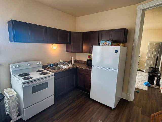 818 Milwaukee AVENUE, South Milwaukee, WI 53172