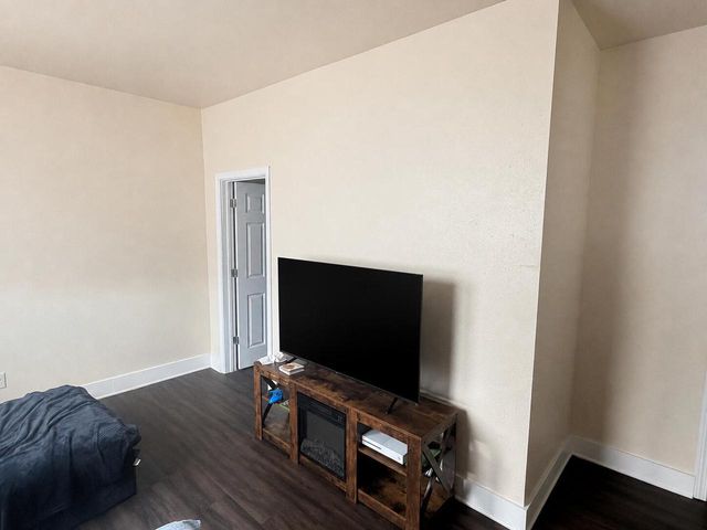 818 Milwaukee AVENUE, South Milwaukee, WI 53172