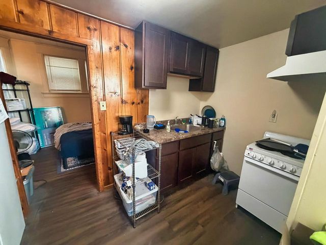 818 Milwaukee AVENUE, South Milwaukee, WI 53172