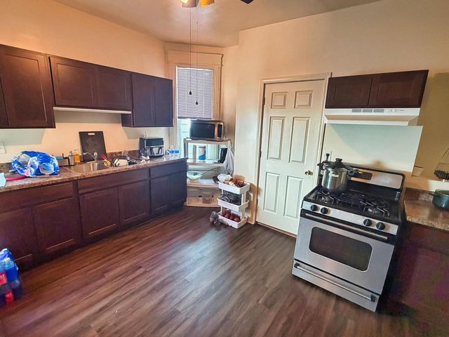 818 Milwaukee AVENUE, South Milwaukee, WI 53172