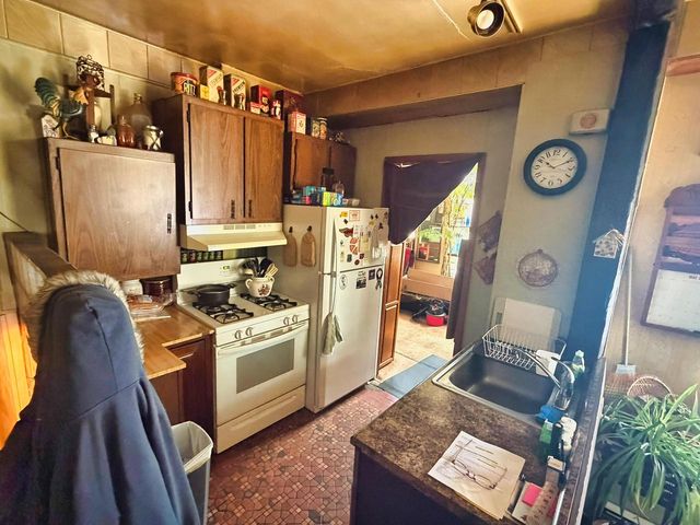 818 Milwaukee AVENUE, South Milwaukee, WI 53172