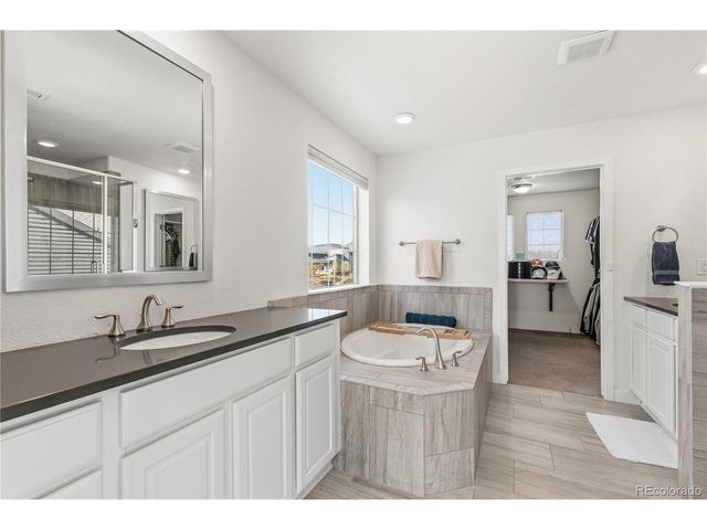 9720 Taylor River Cir, Littleton, CO 80125