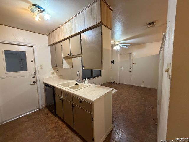 7139 Laurel Valley, San Antonio, TX 78242