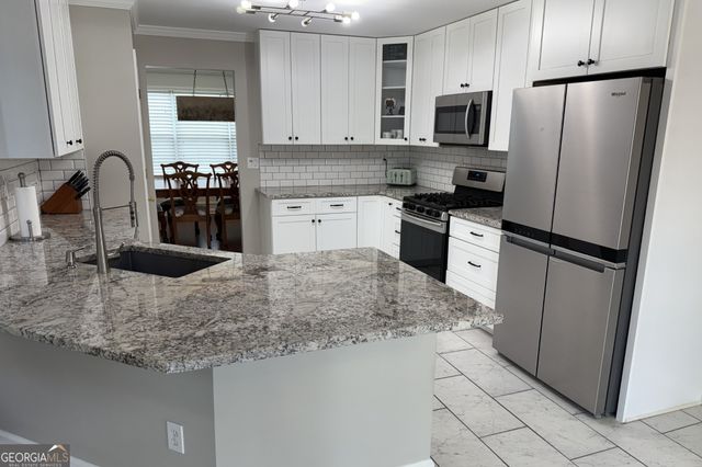 400 Scenic View Lane, Carrollton, GA 30116