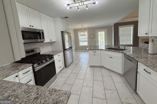 400 Scenic View Lane, Carrollton, GA 30116