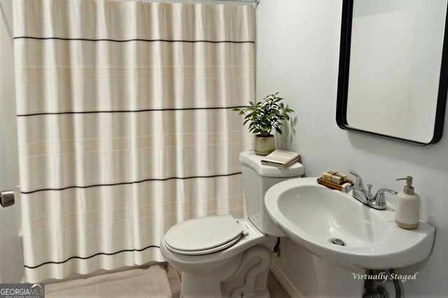 400 Scenic View Lane, Carrollton, GA 30116