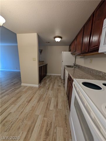 5041 River Glen Drive 91, Las Vegas, NV 89103