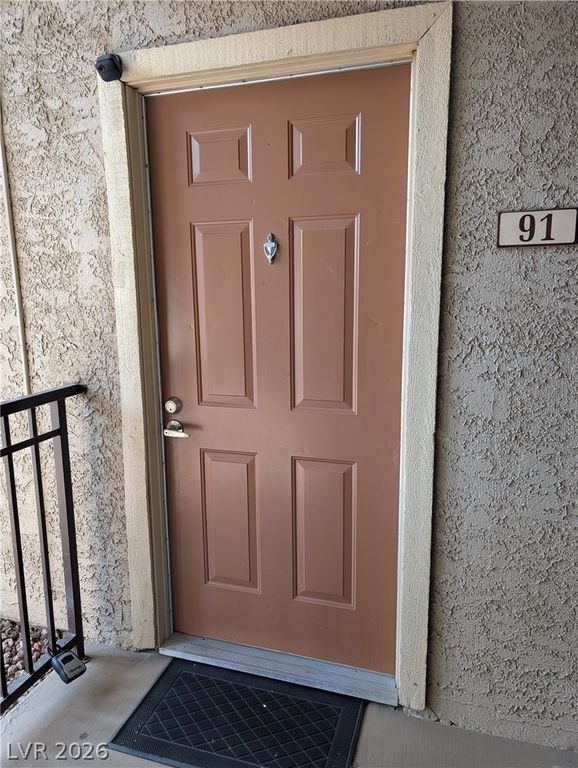 5041 River Glen Drive 91, Las Vegas, NV 89103