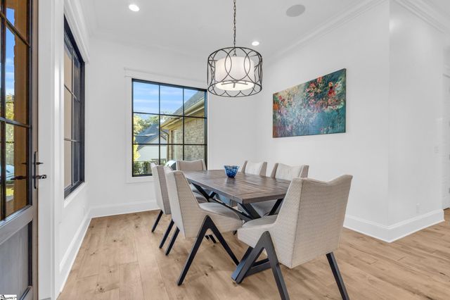 23 Gardenview Avenue, Greenville, SC 29601