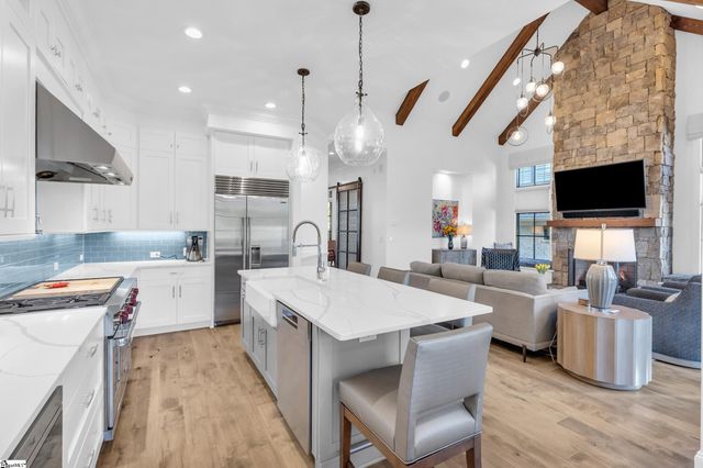 23 Gardenview Avenue, Greenville, SC 29601