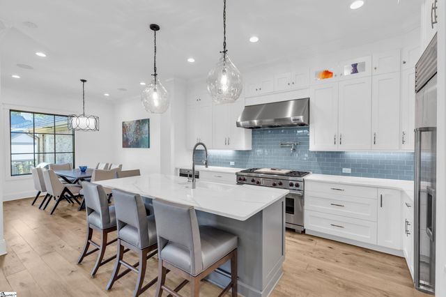 23 Gardenview Avenue, Greenville, SC 29601