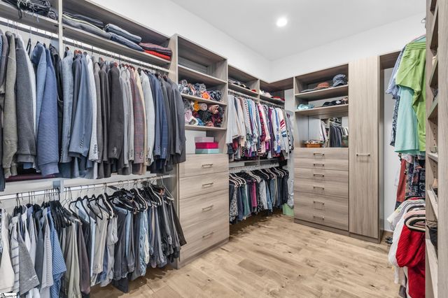 23 Gardenview Avenue, Greenville, SC 29601