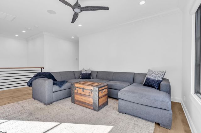 23 Gardenview Avenue, Greenville, SC 29601