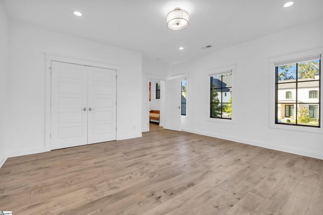 23 Gardenview Avenue, Greenville, SC 29601