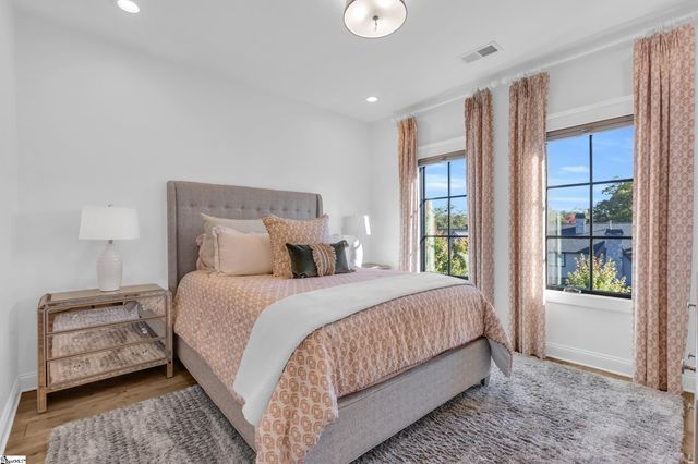 23 Gardenview Avenue, Greenville, SC 29601