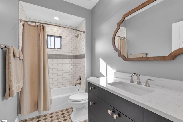 23 Gardenview Avenue, Greenville, SC 29601