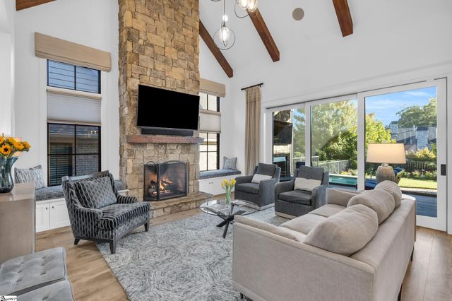 23 Gardenview Avenue, Greenville, SC 29601