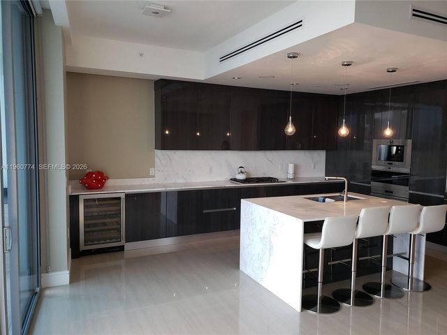 3250 NE 188th St 906, Aventura, FL 33180