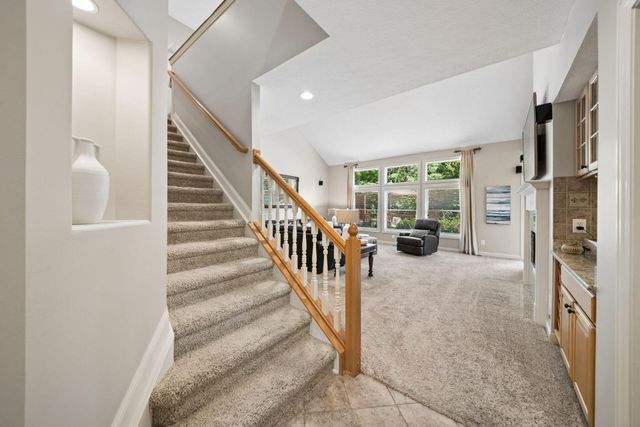 96 Cressingham Lane, Powell, OH 43065