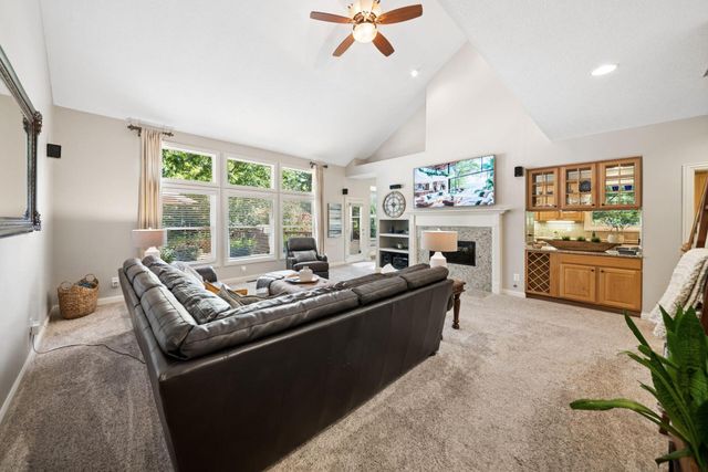 96 Cressingham Lane, Powell, OH 43065
