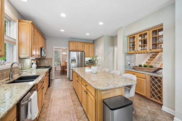 96 Cressingham Lane, Powell, OH 43065