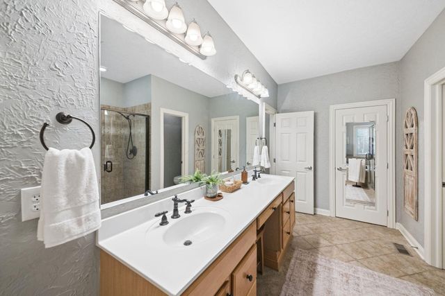 96 Cressingham Lane, Powell, OH 43065