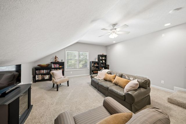 96 Cressingham Lane, Powell, OH 43065