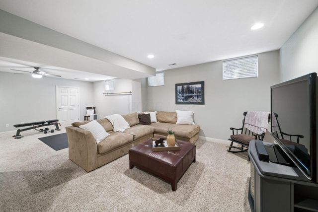 96 Cressingham Lane, Powell, OH 43065