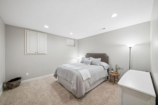 96 Cressingham Lane, Powell, OH 43065
