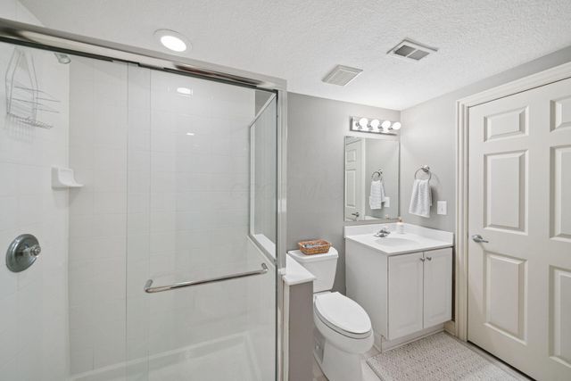 96 Cressingham Lane, Powell, OH 43065