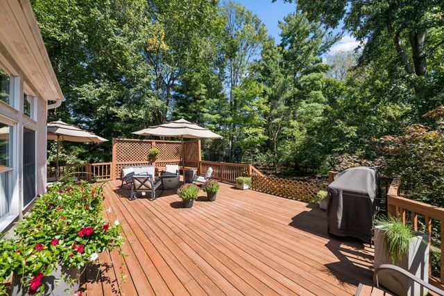 96 Cressingham Lane, Powell, OH 43065