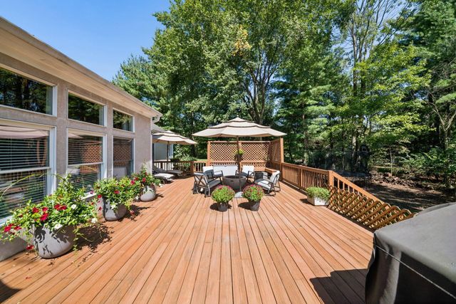 96 Cressingham Lane, Powell, OH 43065