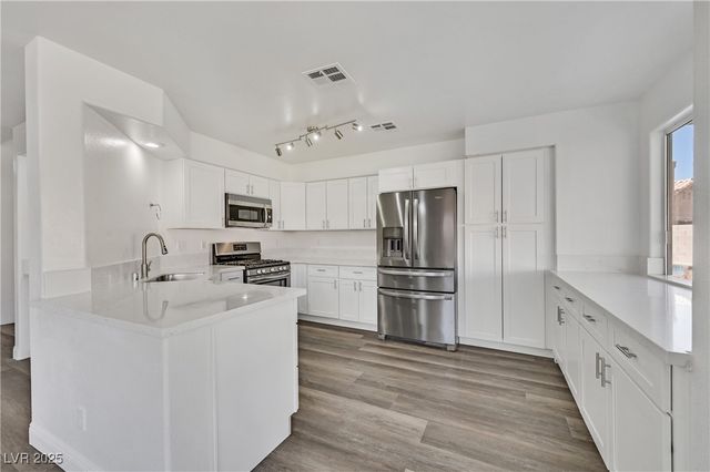 6492 Silent Pine Avenue, Las Vegas, NV 89156