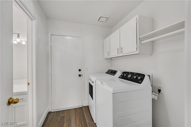 6492 Silent Pine Avenue, Las Vegas, NV 89156