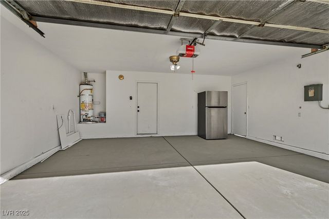 6492 Silent Pine Avenue, Las Vegas, NV 89156