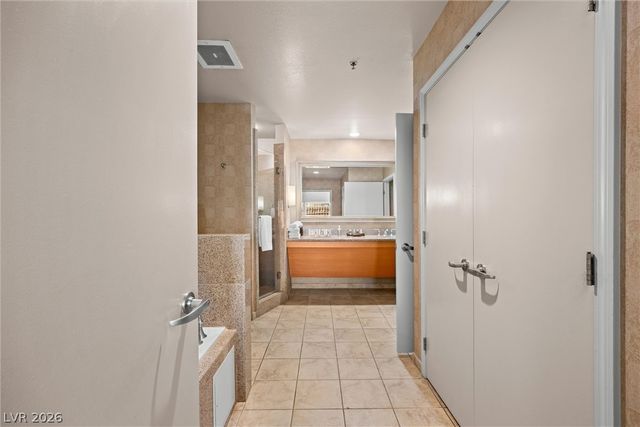 211 East Flamingo Road 1714, Las Vegas, NV 89169