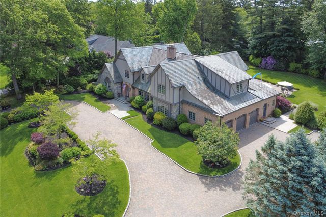 220 Elderfields Road, Manhasset, NY 11030